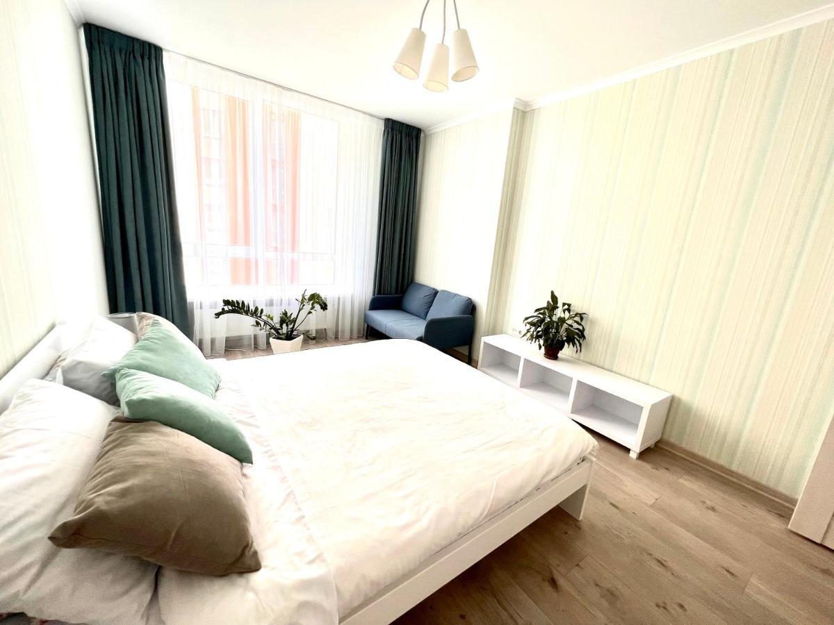 Osapart Cozy Apartment In A Complex Semycvit Lemberg Exterior foto