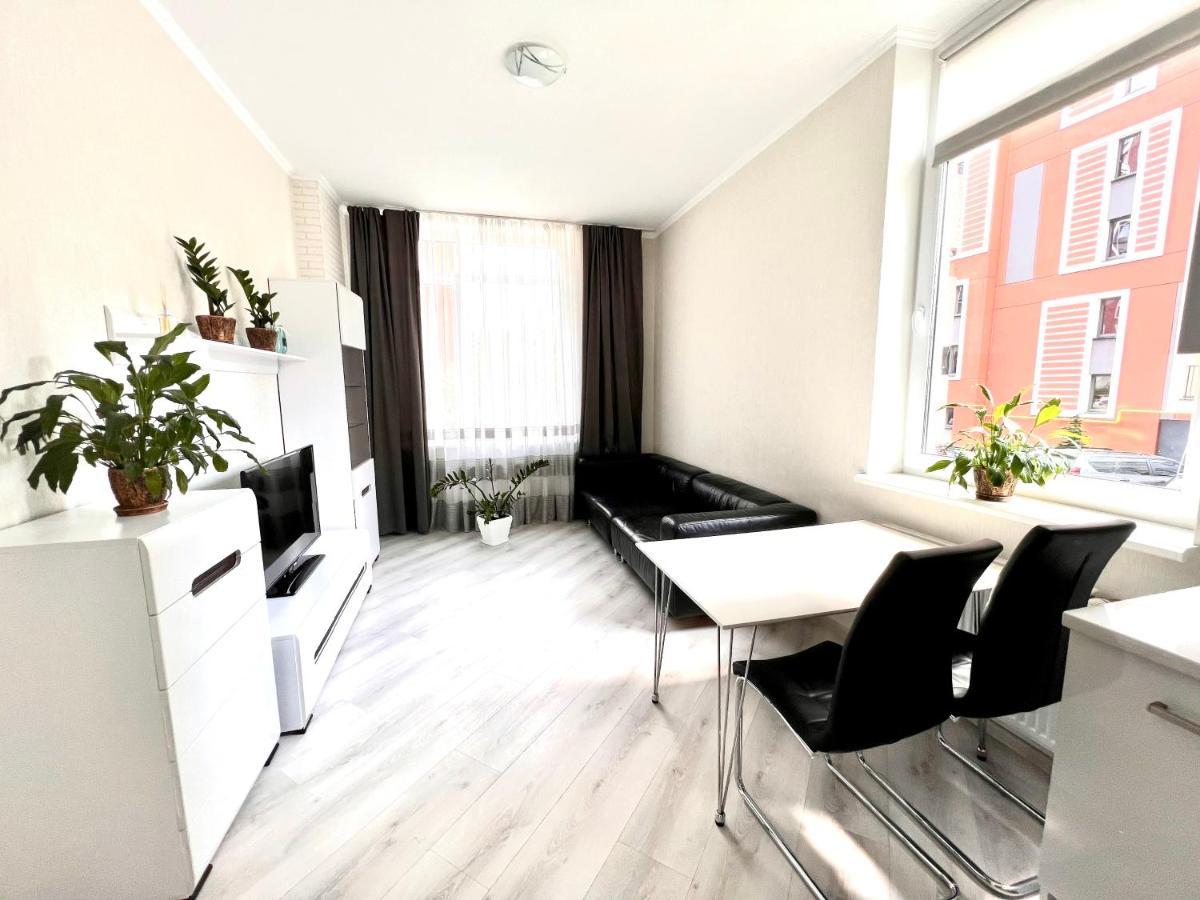 Osapart Cozy Apartment In A Complex Semycvit Lemberg Exterior foto